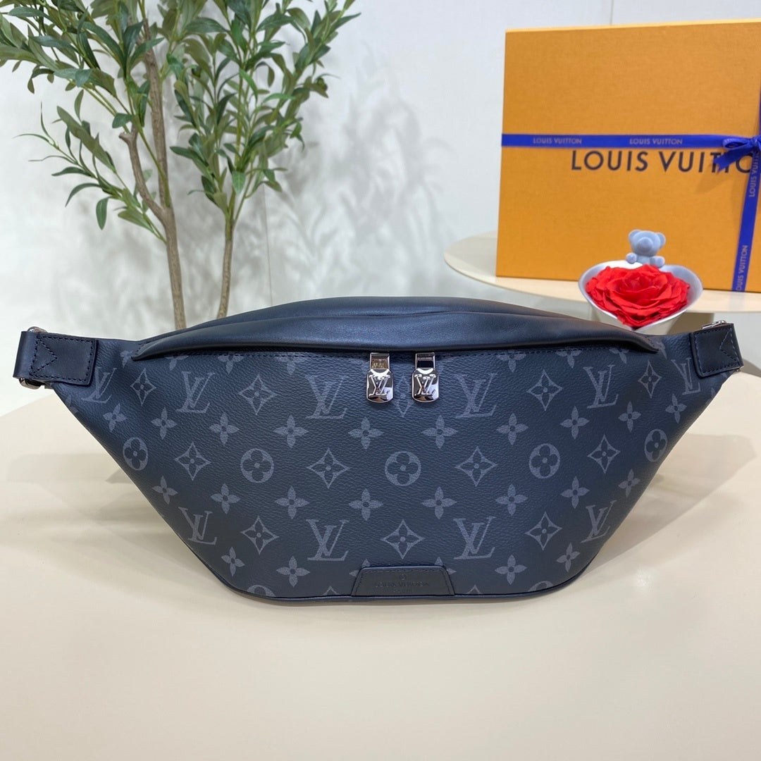 Louis Vuitton Discovery Bumbag