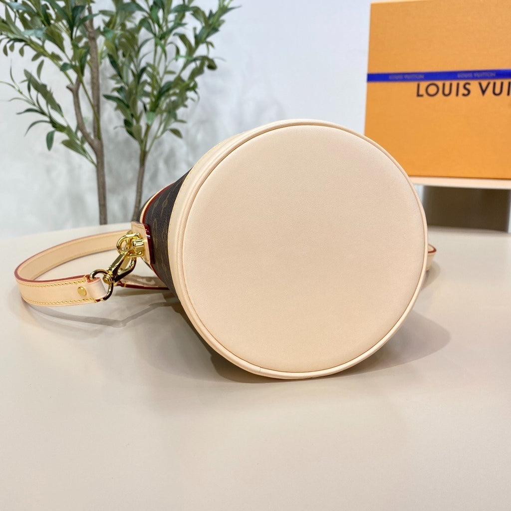Louis Vuitton Duffle Handbag