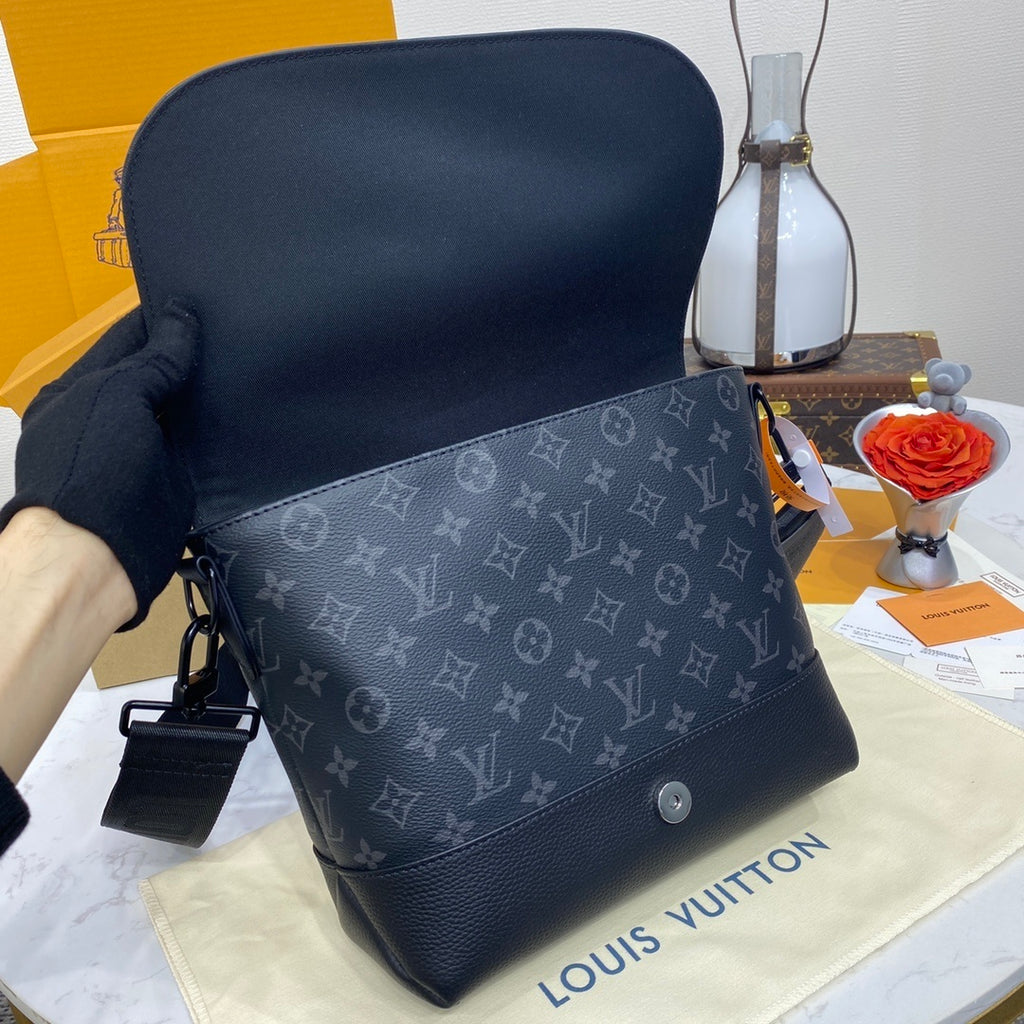 Louis Vuitton Saumur Messenger Bag