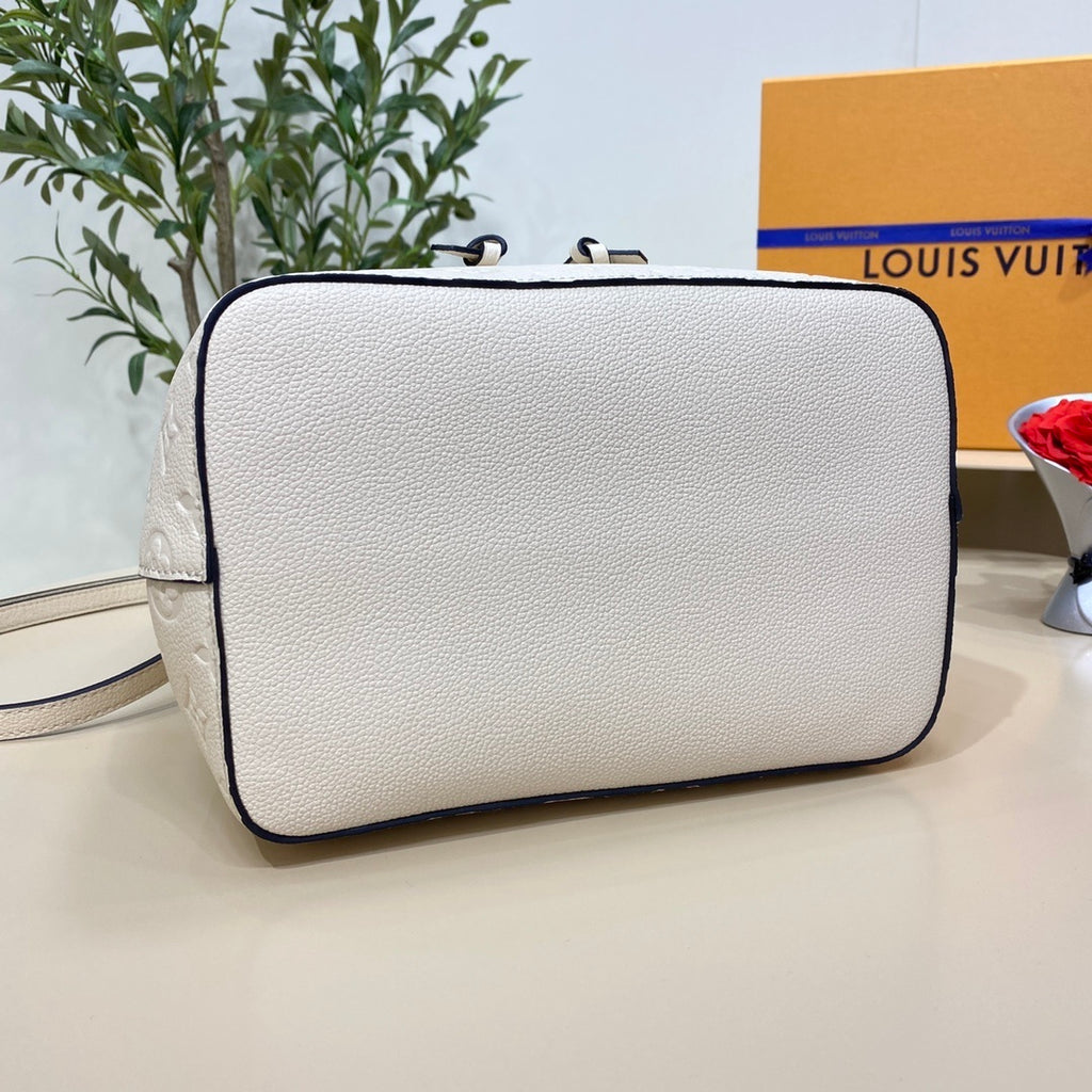 Louis Vuitton NéoNoé Medium Bucket Bag