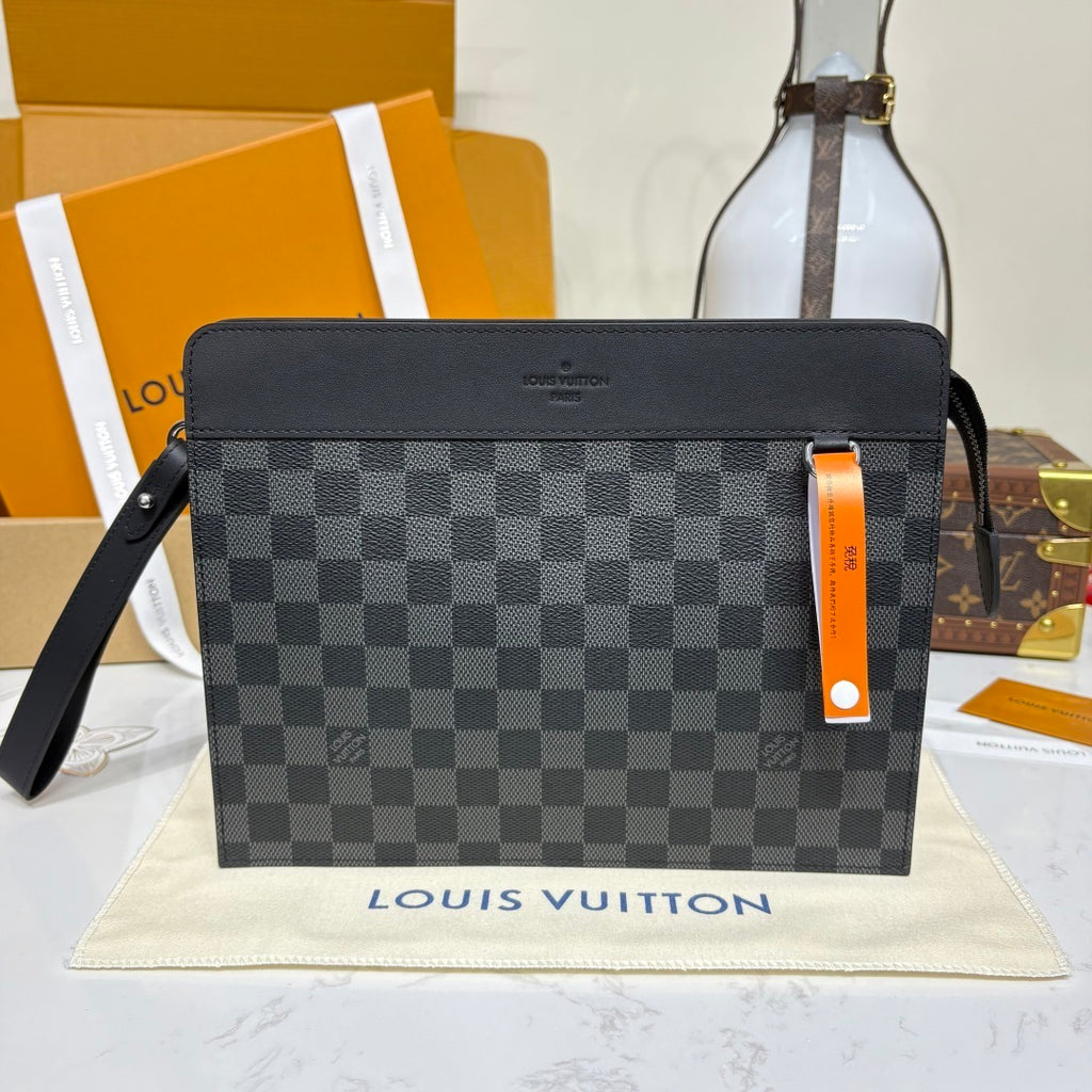 Louis Vuitton Standing Pouch