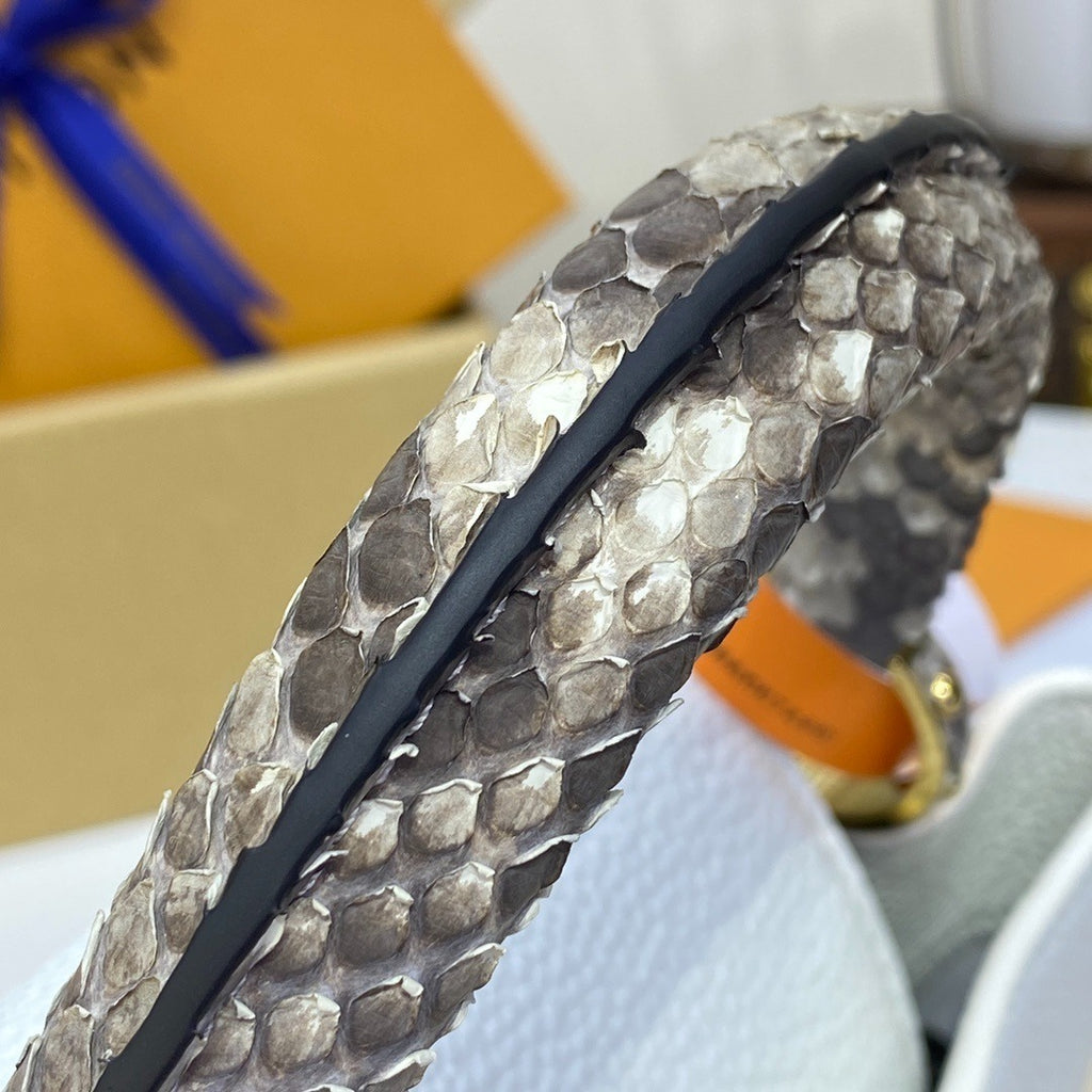 Louis Vuitton Capucines Handbag Small