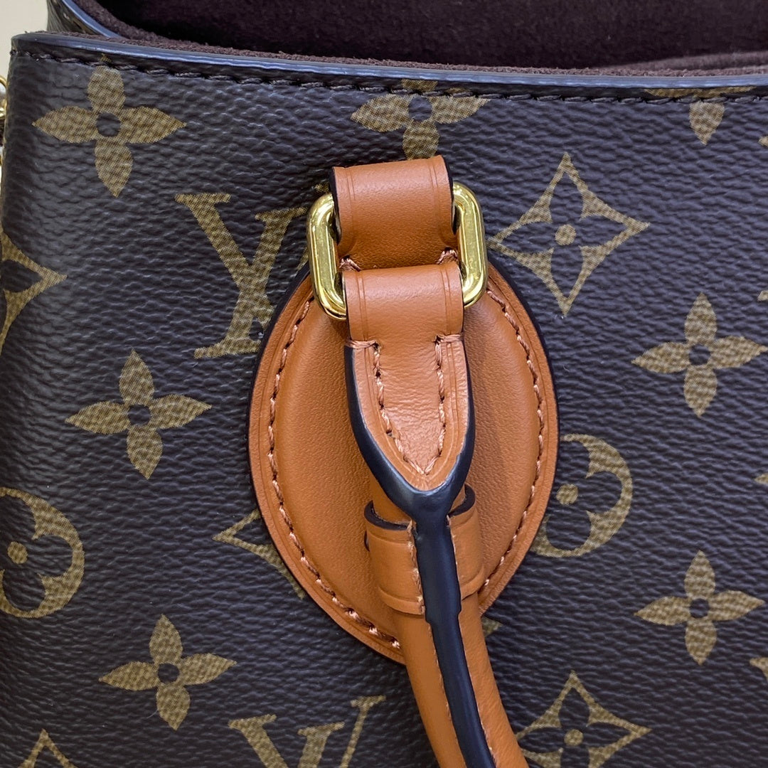 Louis Vuitton Opéra BB Handbag