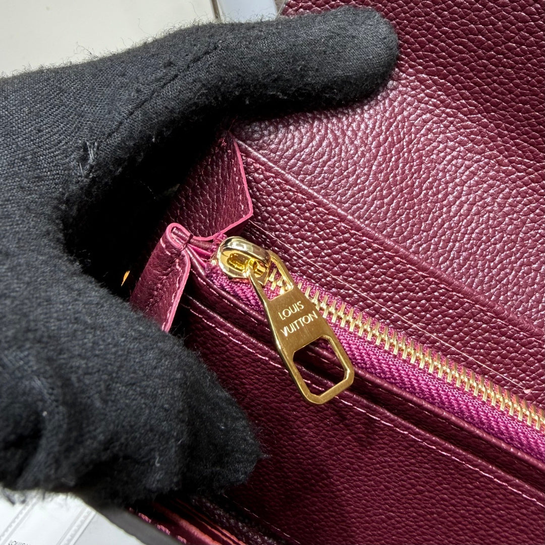 Louis Vuitton Sarah Wallet