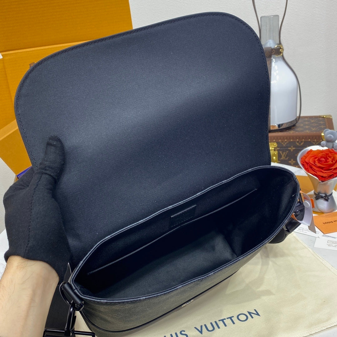 Louis Vuitton Saumur Messenger Bag