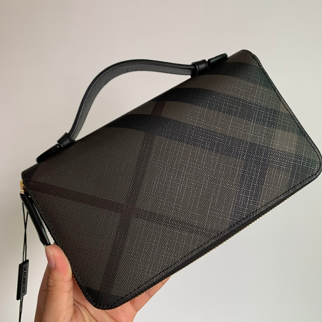 Burberry Men’s Hand Pouch