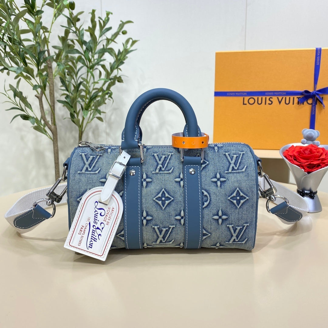 Louis Vuitton Keepall Bandoulière 25 Handbag