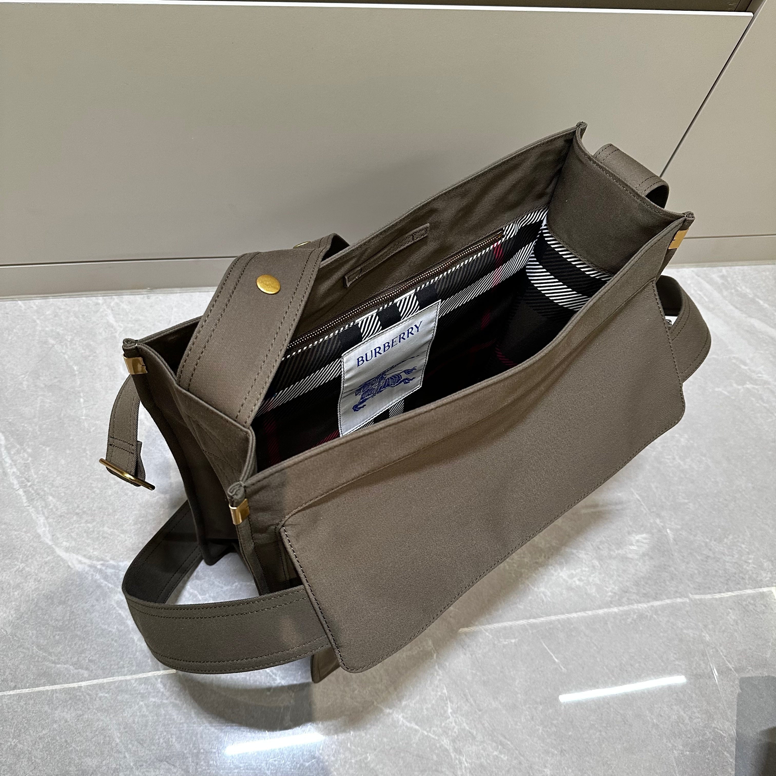 Burberry Trench Tote Bag