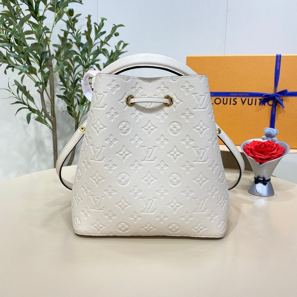 Louis Vuitton NéoNoé Medium Bucket Bag