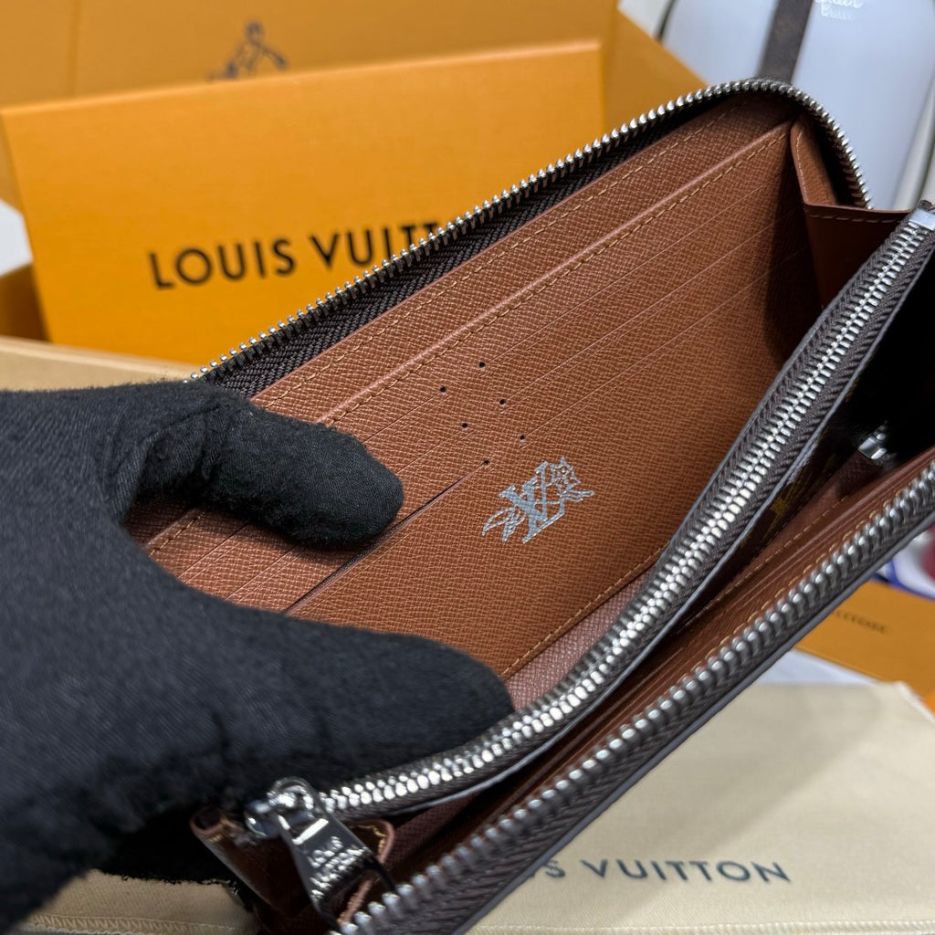 Louis Vuitton Zippy Horizontal Wallet