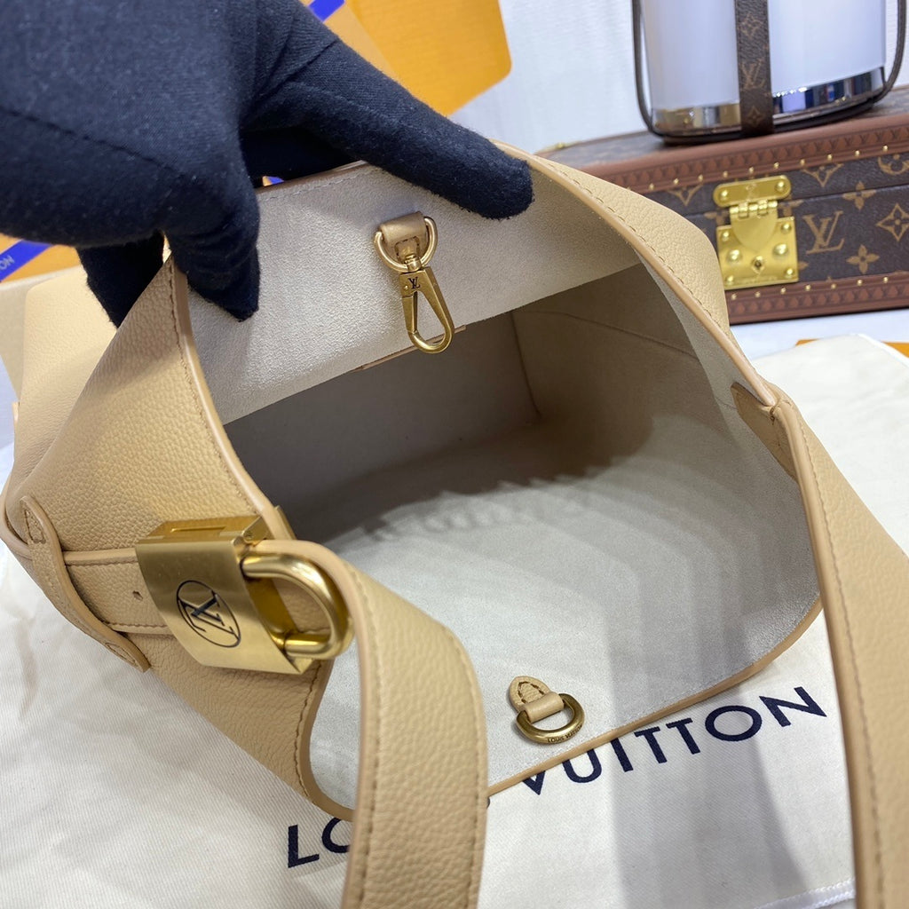 Louis Vuitton Low Key Hobo Small