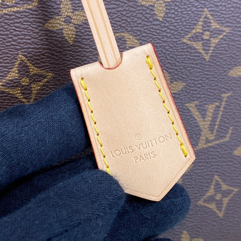 Louis Vuitton Montaigne MM Handbag