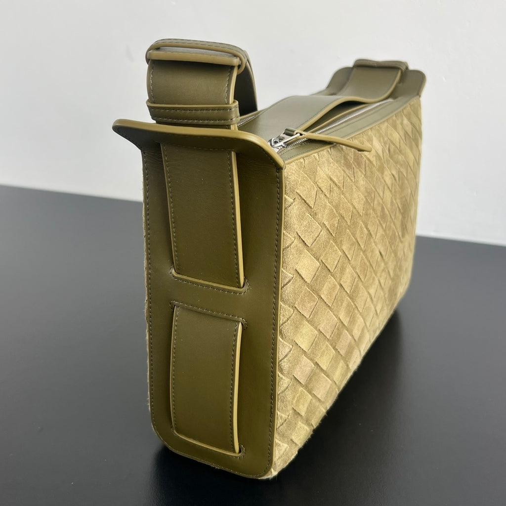 Bottega Veneta Tribeca Suede Box Bag