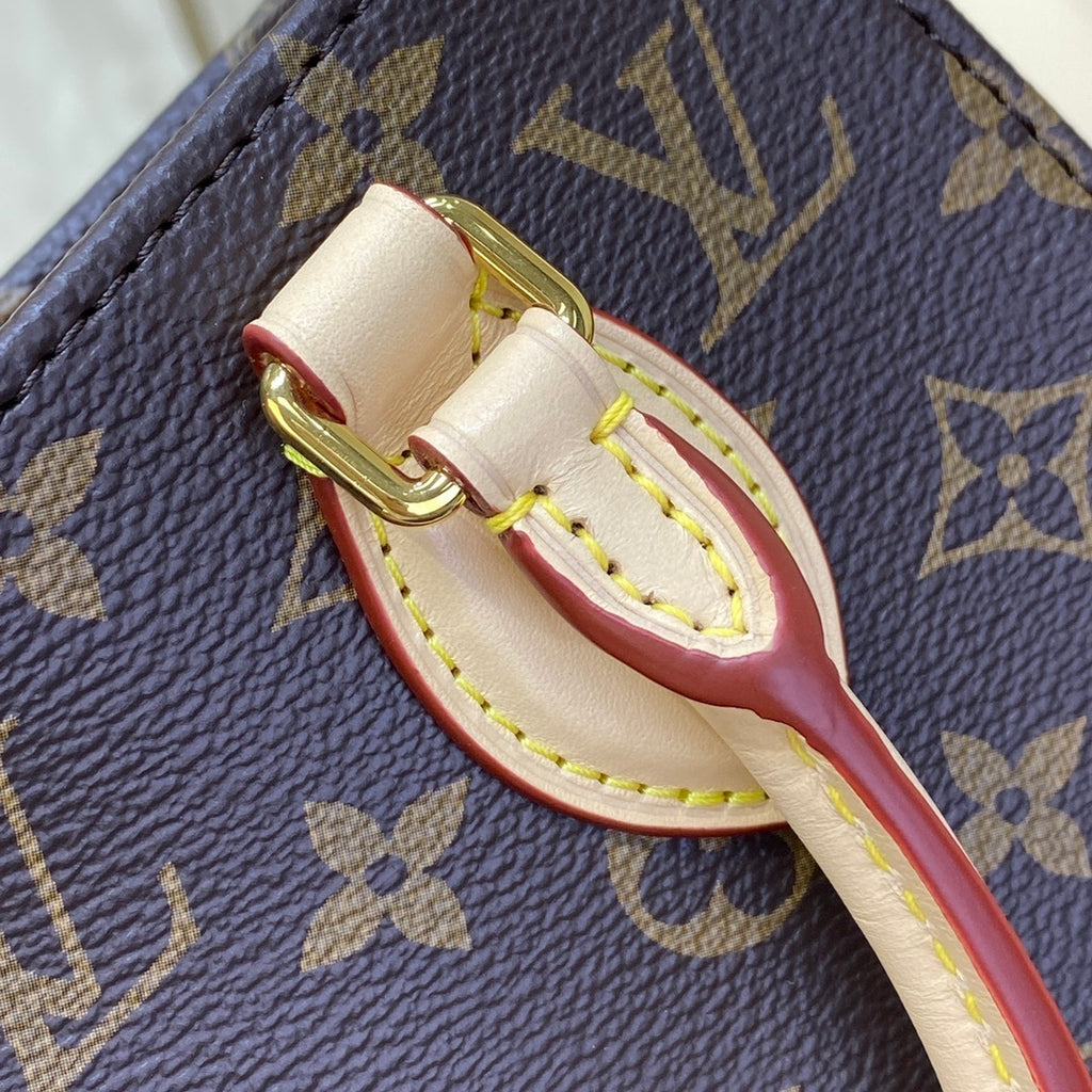 Louis Vuitton Sac Plat Handbag
