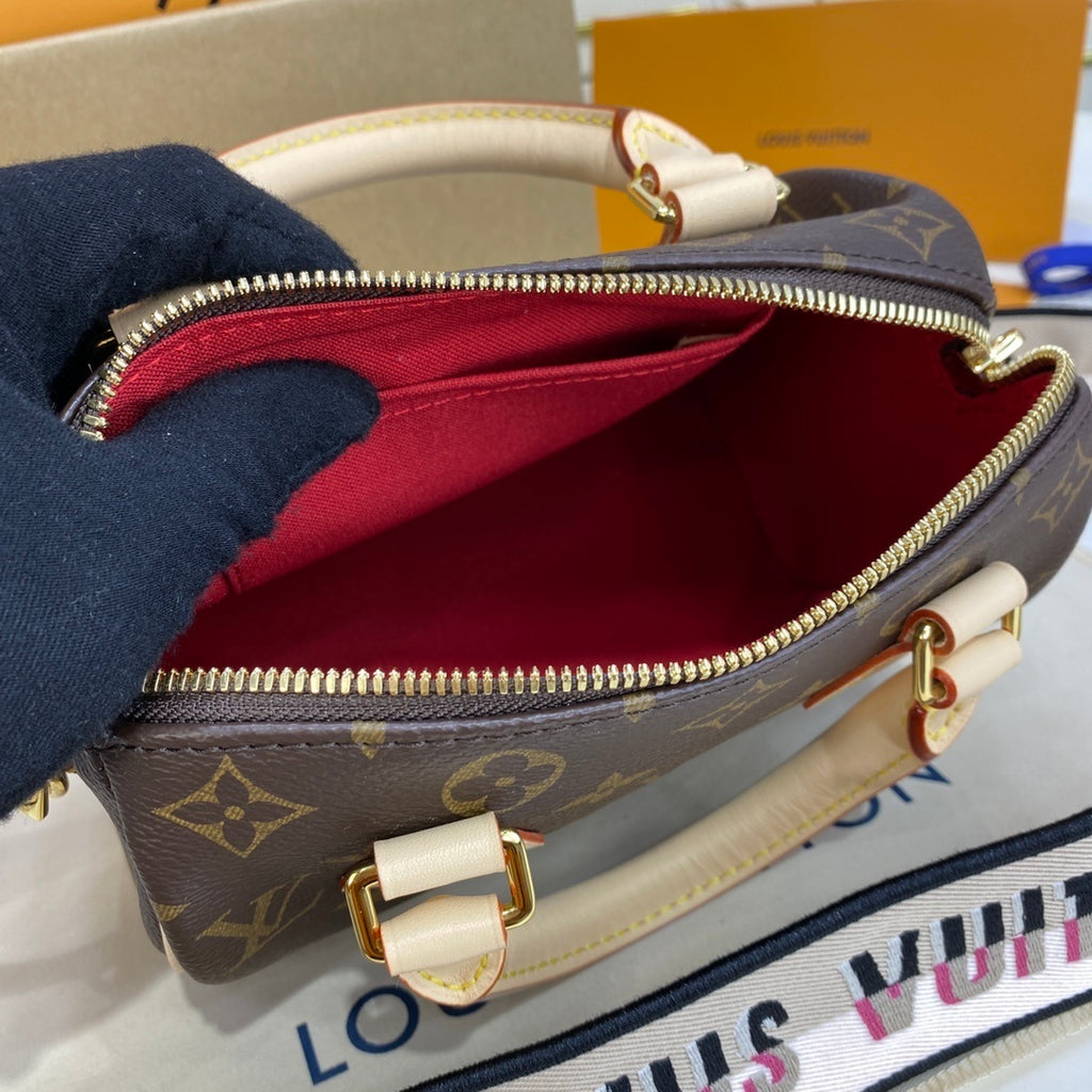 Louis Vuitton Monogram Shoulder Handbag