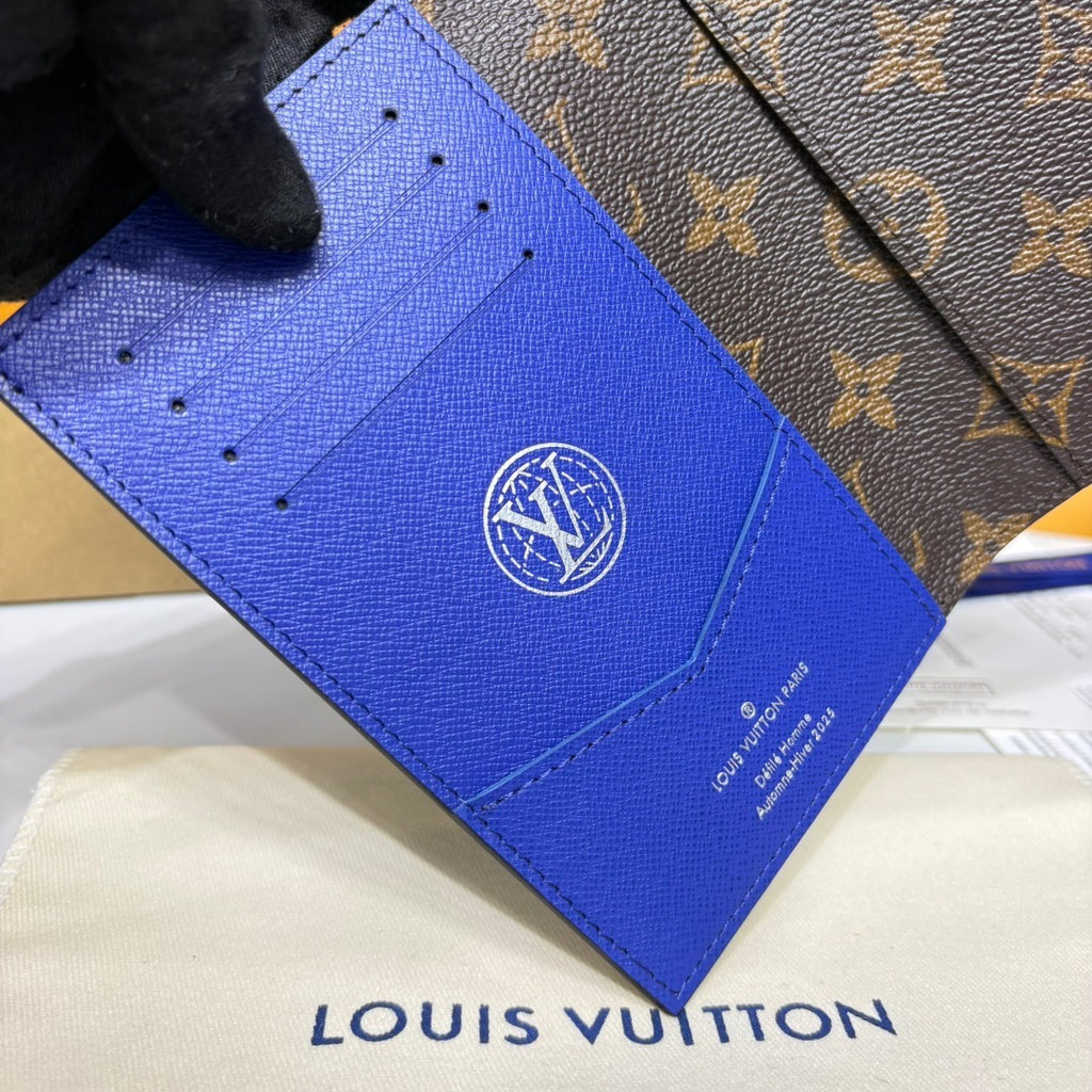Louis Vuitton Passport Holder Damier Heritage