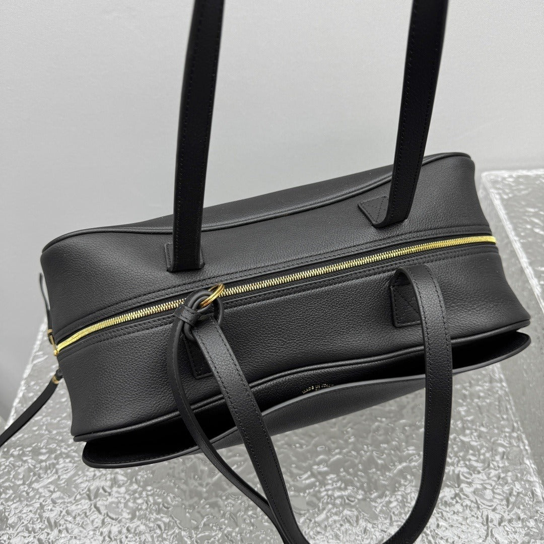 Balenciaga Carrie Bowling Bag Large
