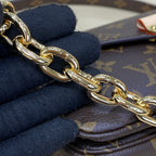 Louis Vuitton Pochette Métis East West