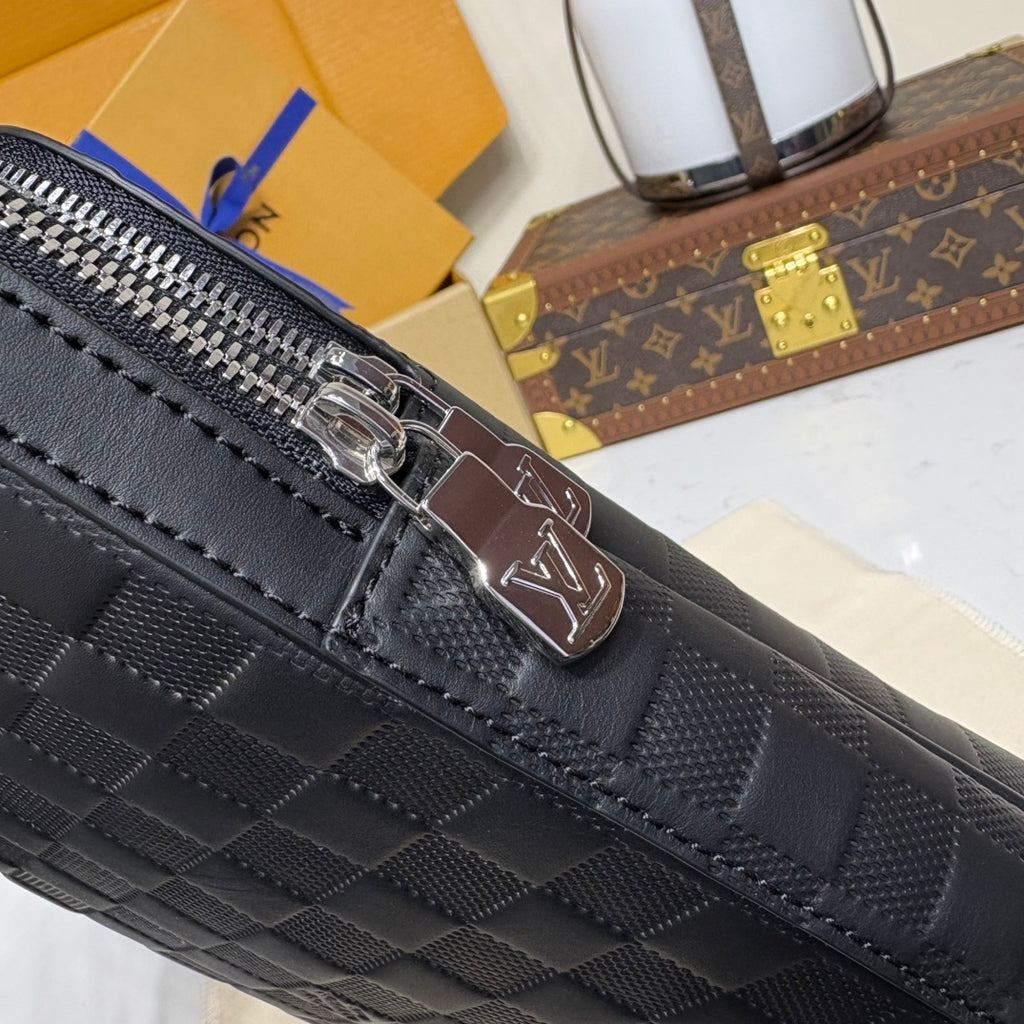Louis Vuitton Avenue NM Sling Bag