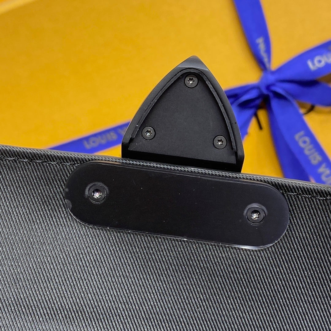 Louis Vuitton S Lock Messenger Bag