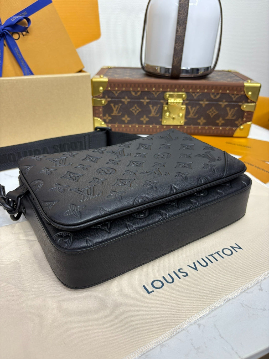 Louis Vuitton Pulse Mini Handbag