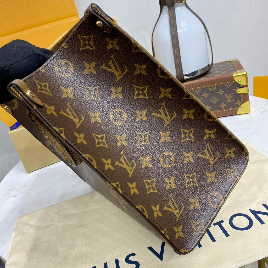 Louis Vuitton OnTheGo MM Tote Bag
