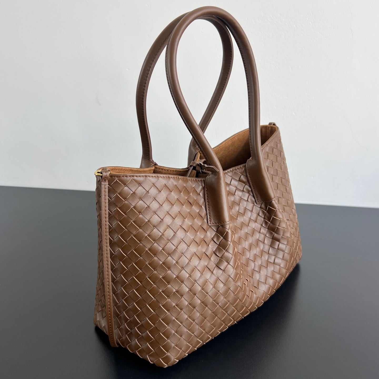 Bottega Veneta Pinacoteca Tote Bag (Medium)