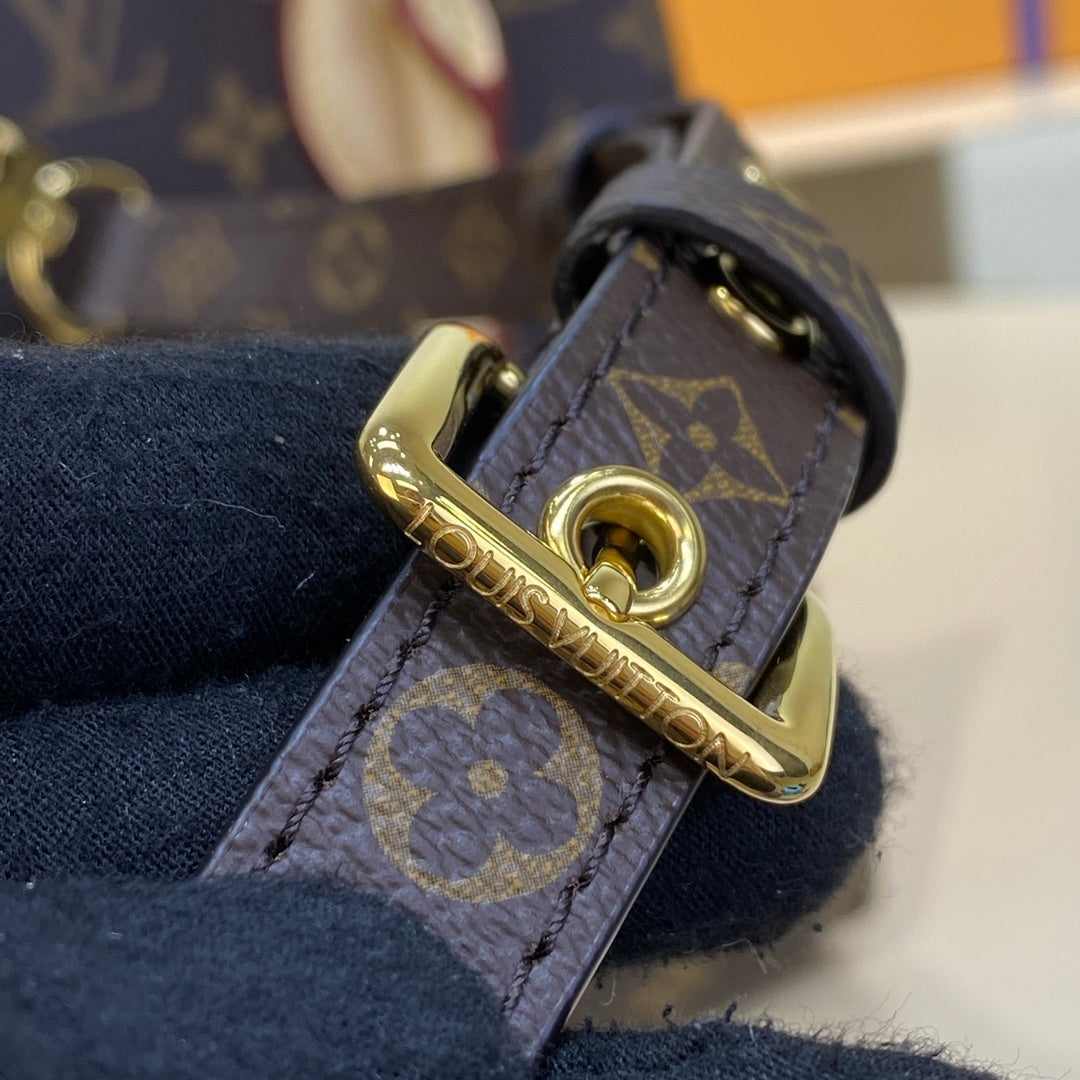 Louis Vuitton Sac Plat Handbag