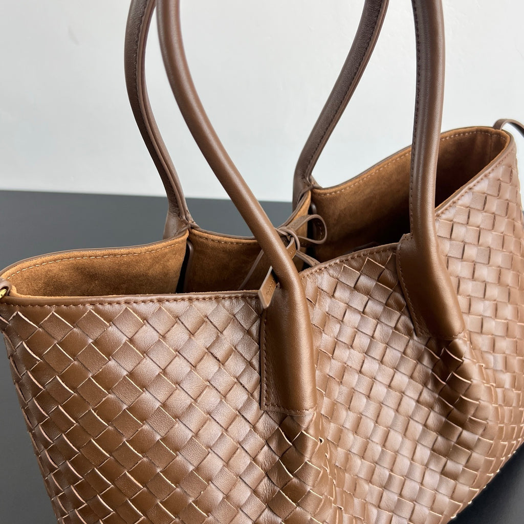 Bottega Veneta Pinacoteca Tote Bag (Medium)