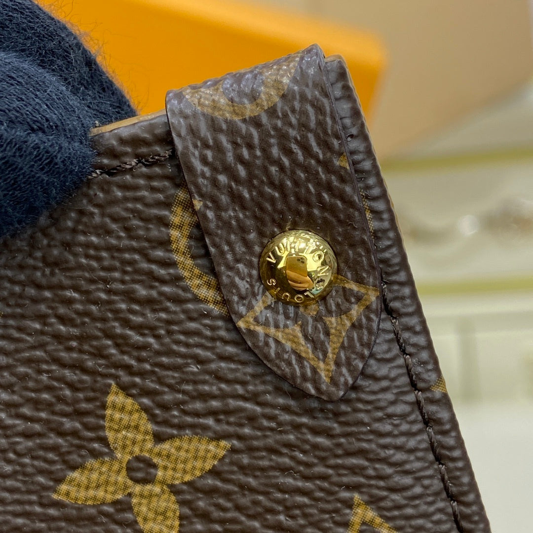 Louis Vuitton OnTheGo GM Tote Bag