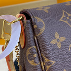 Louis Vuitton Patent Leather Shoulder Handbag