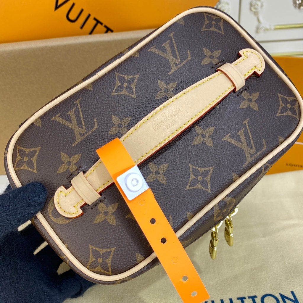 Louis Vuitton Small Cosmetic Pouch (Nice-Inspired)