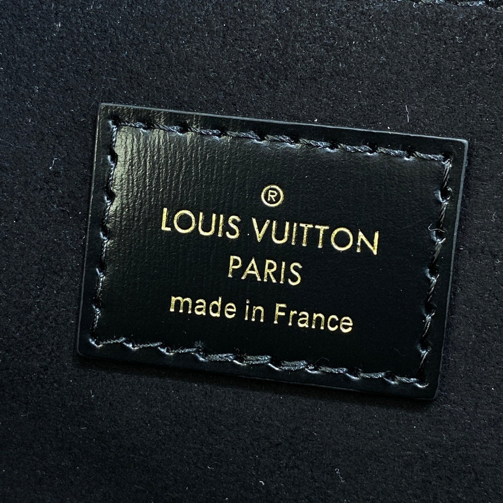 Louis Vuitton Pochette Métis Messenger Bag