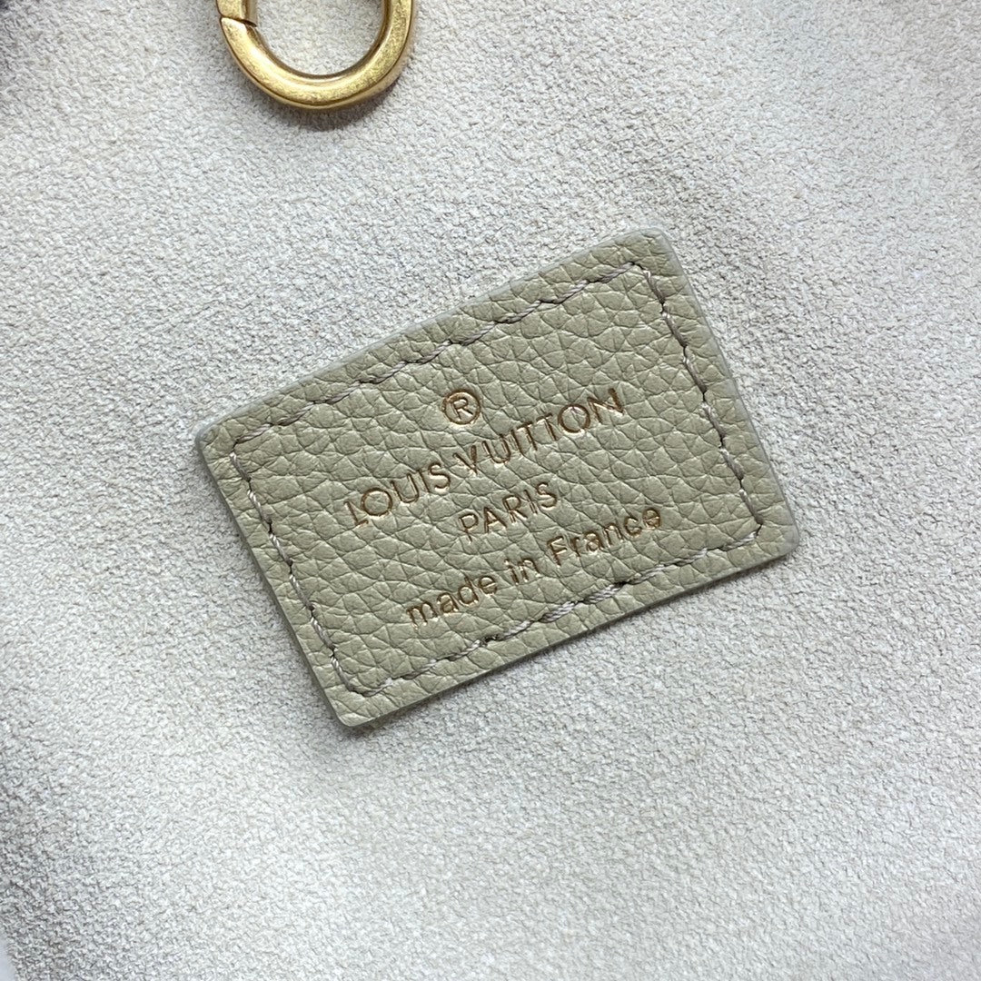 Louis Vuitton Low Key Hobo Medium