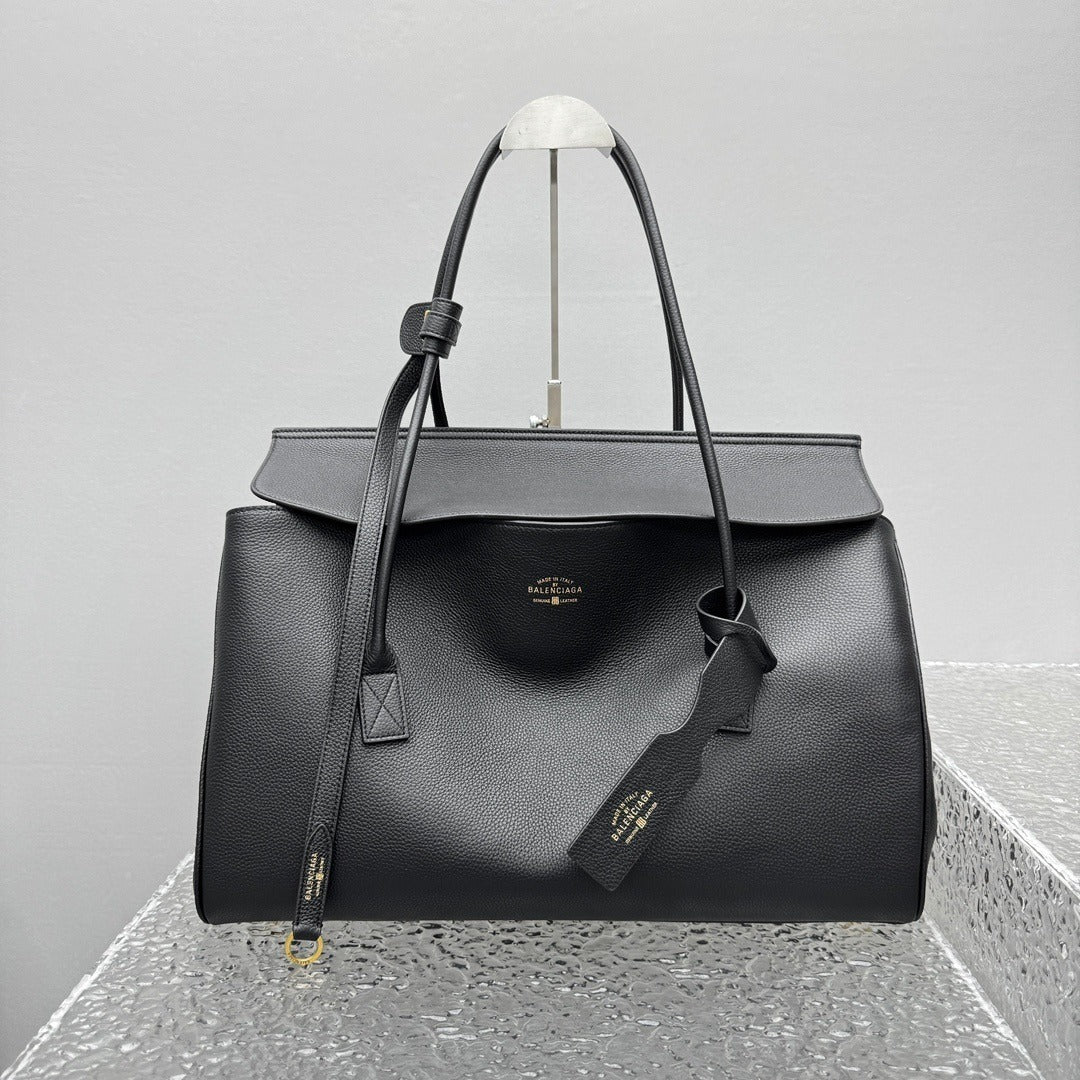 Balenciaga Carrie Carry All Handbag