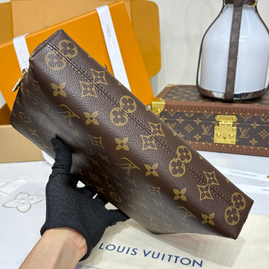 Louis Vuitton New Pouch
