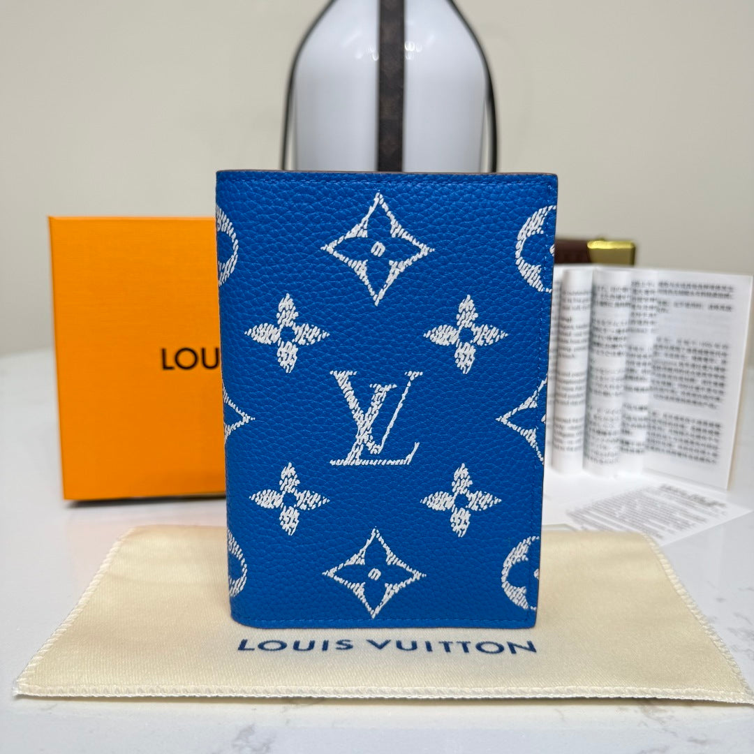 Louis Vuitton Passport Holder P.9 Series