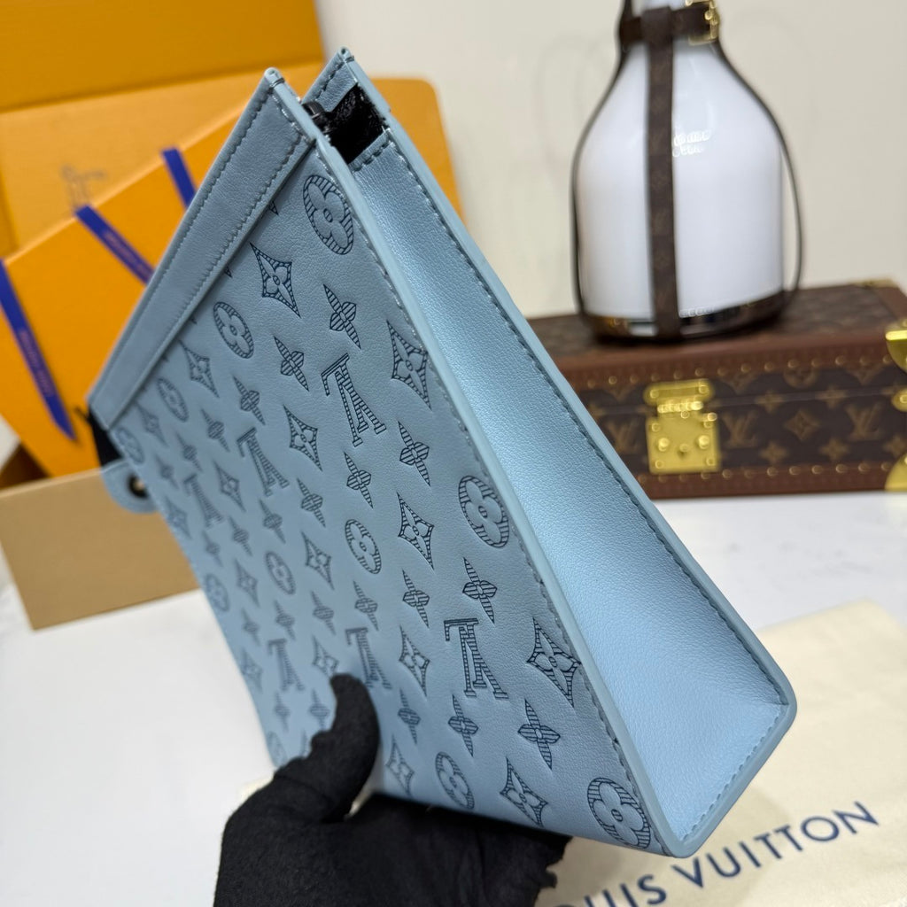 Louis Vuitton Pochette Voyage Medium