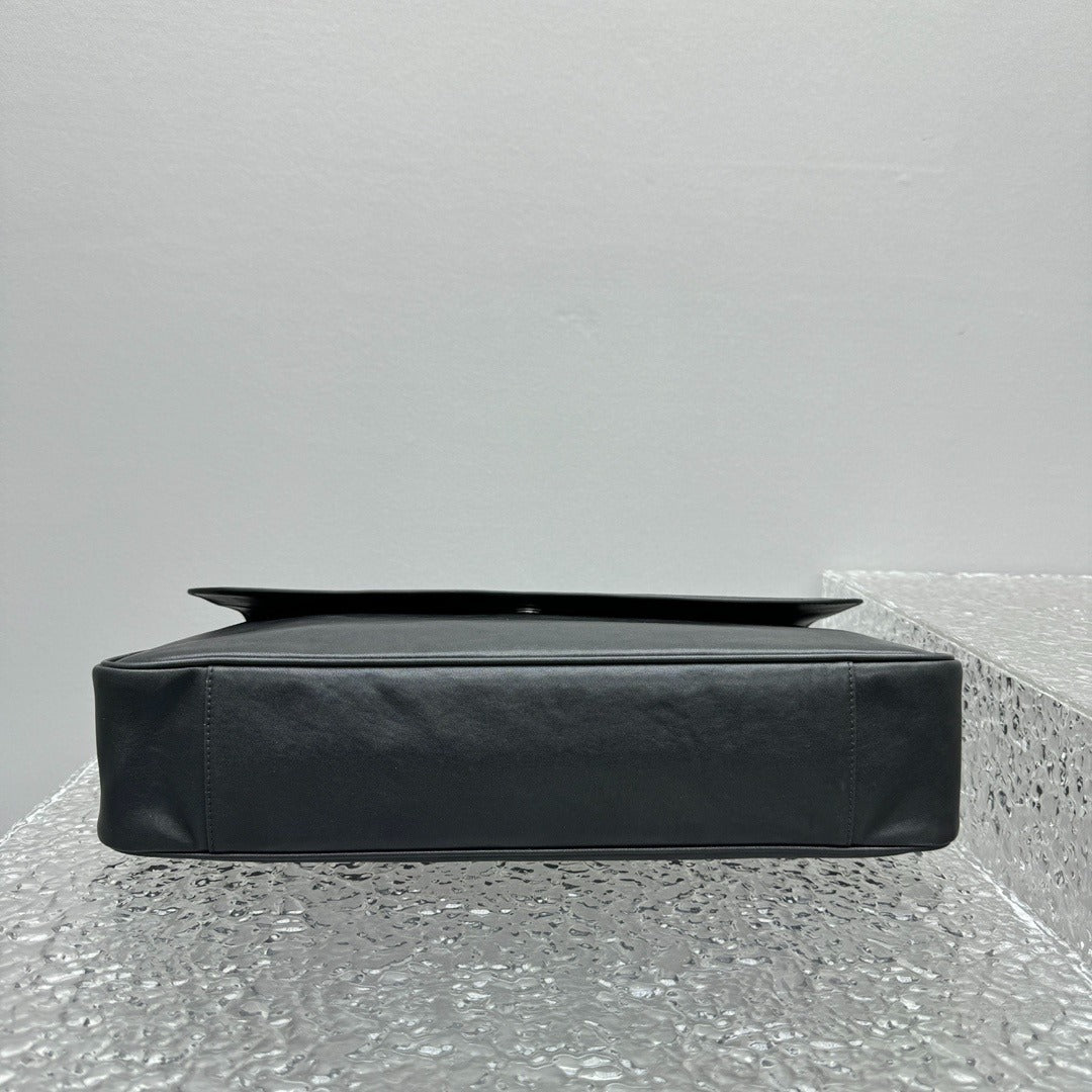 Balenciaga Grundy Oxford Bag Medium