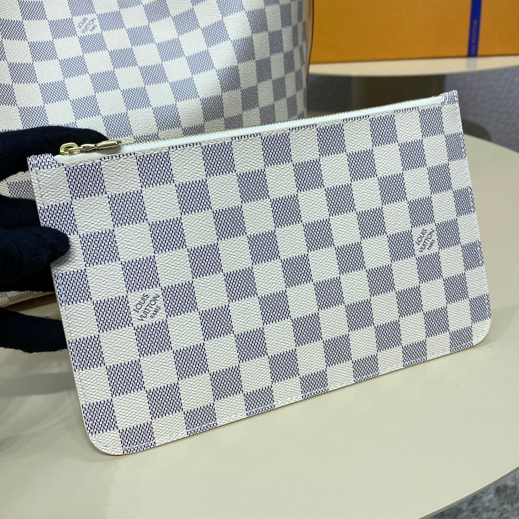 Louis Vuitton Neverfull MM Tote Bag