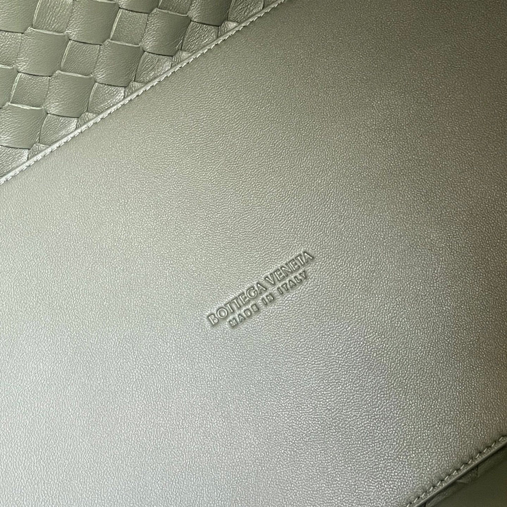 Bottega Veneta Andiamo Handbag