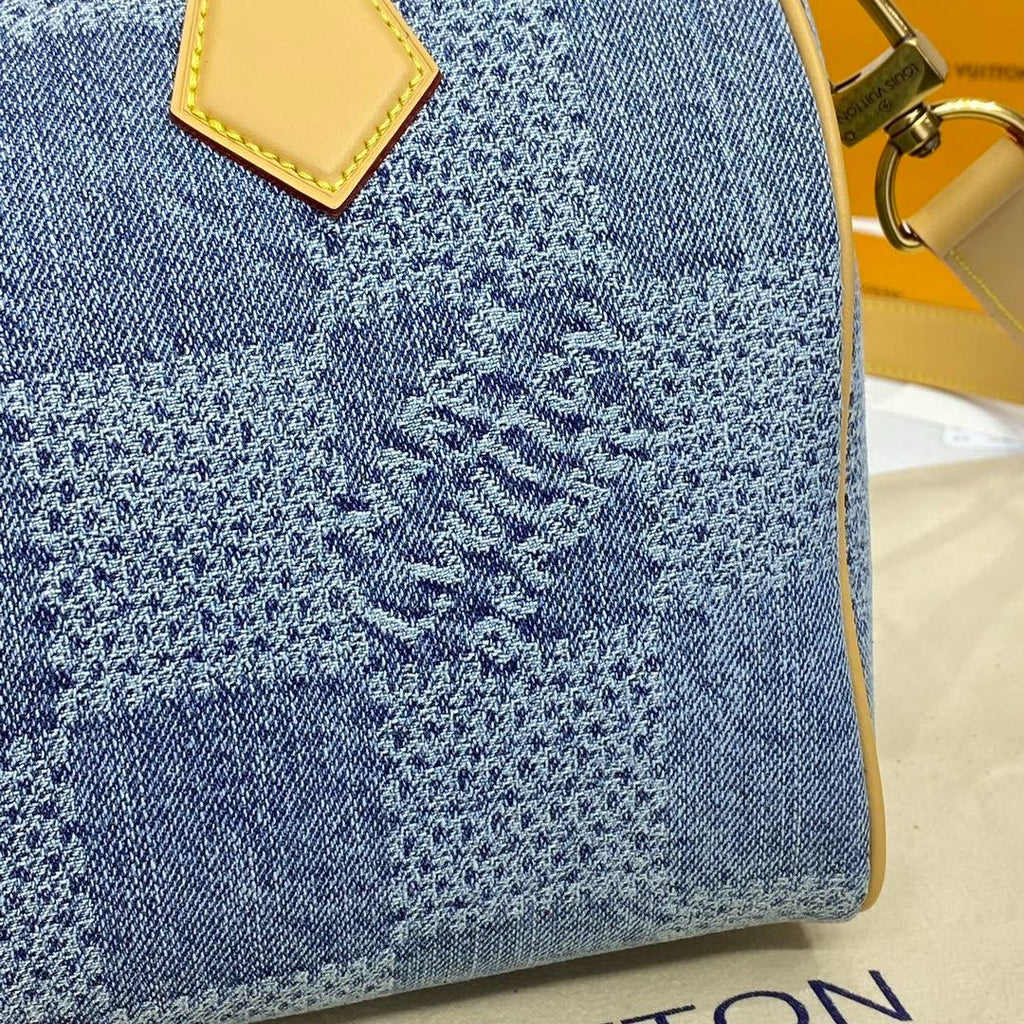 Louis Vuitton Speedy 25 Bandouliere Handbag