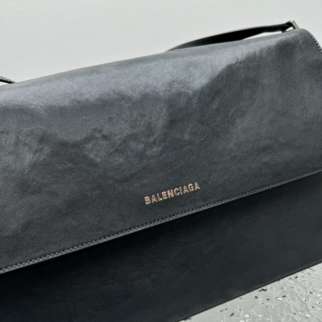 Balenciaga Grundy Oxford Bag Medium