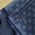 Louis Vuitton District Small Messenger Bag