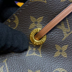 Louis Vuitton NéoNoé Handbag Medium