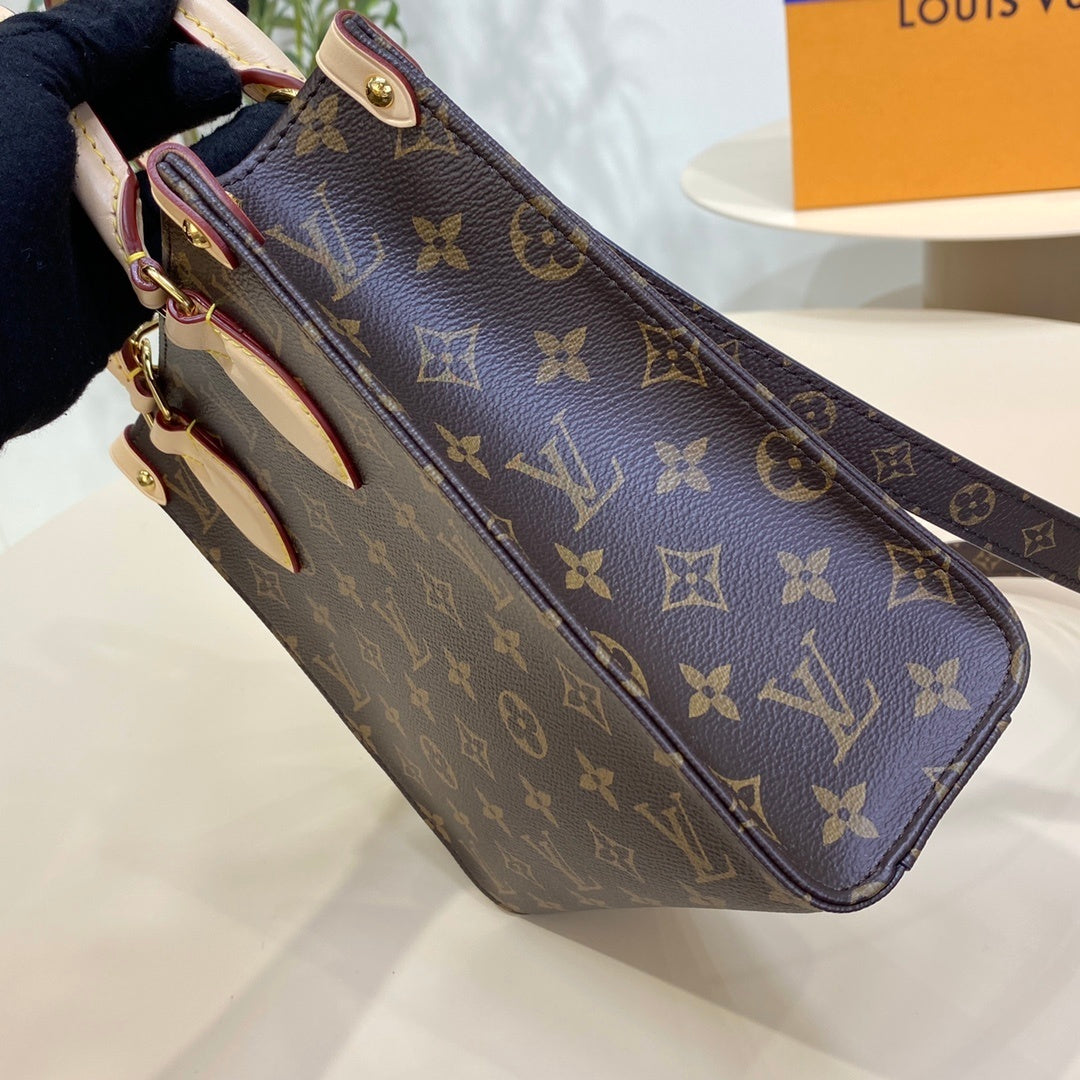 Louis Vuitton Sac Plat Handbag