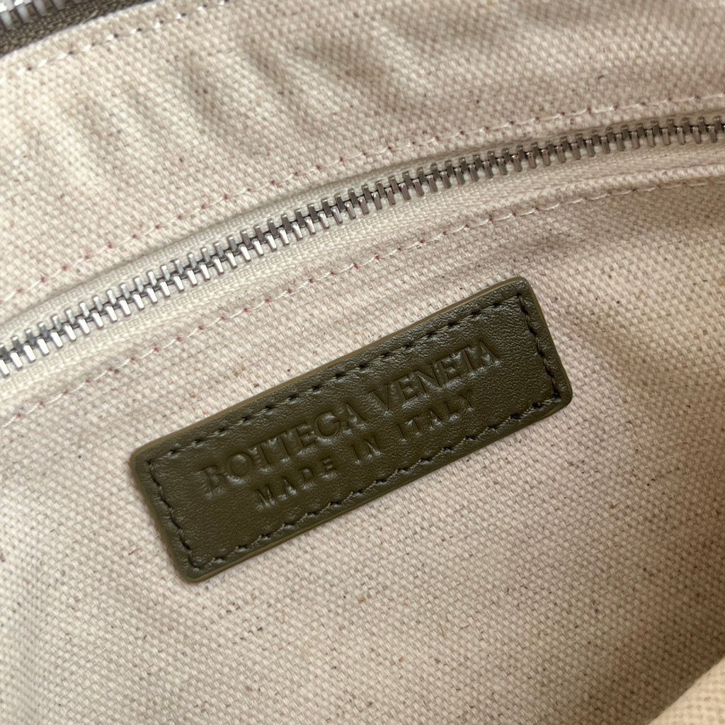 Bottega Veneta Tribeca Suede Box Bag