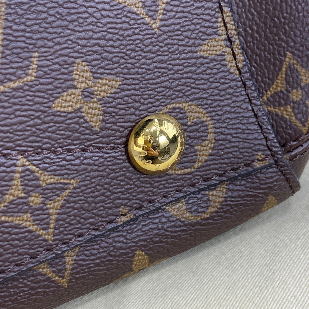 Louis Vuitton Montaigne MM Handbag