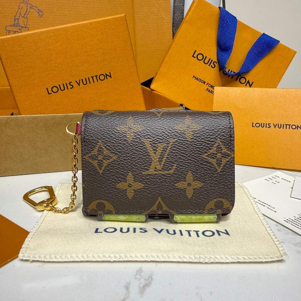 Louis Vuitton Pawket Wallet