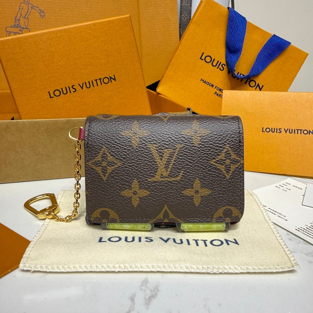 Louis Vuitton Pawket Wallet